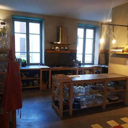 La Maison Rouge - Backpacker Hostel Saint-Etienne  Eksteriør billede