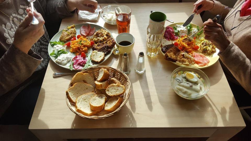 La Maison Rouge - Backpacker Hostel Saint-Etienne  Eksteriør billede