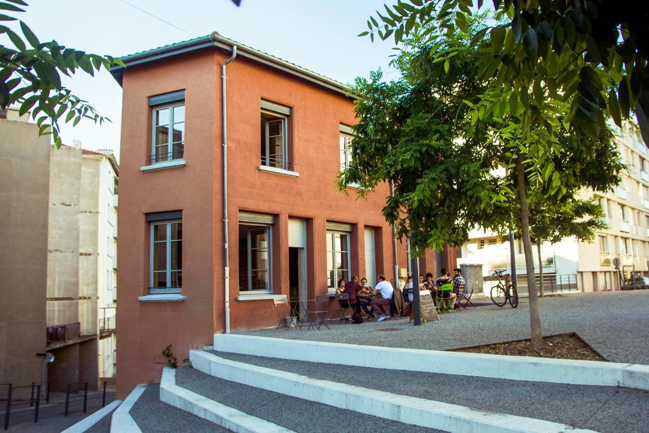 La Maison Rouge - Backpacker Hostel Saint-Etienne  Eksteriør billede