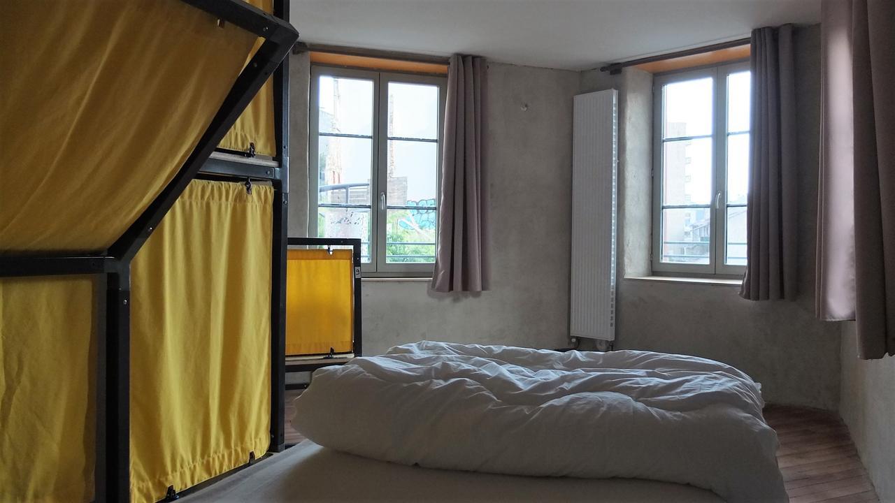 La Maison Rouge - Backpacker Hostel Saint-Etienne  Eksteriør billede