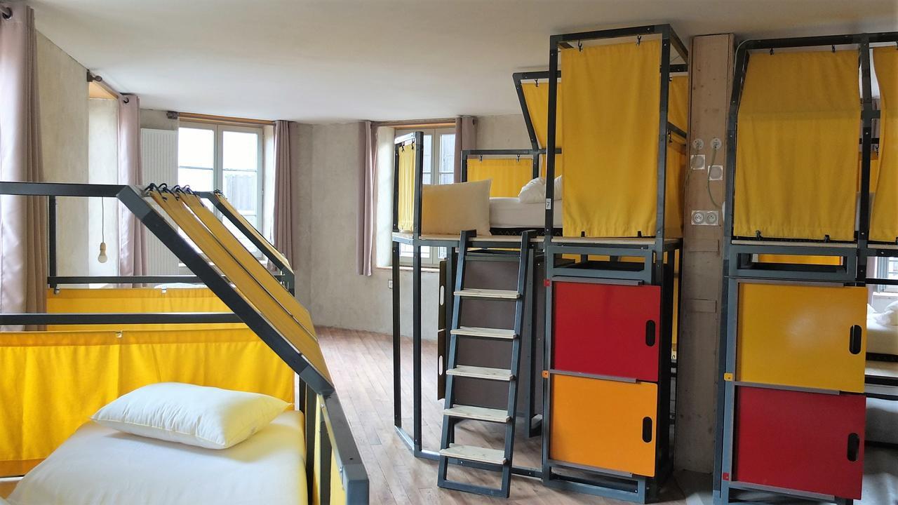 La Maison Rouge - Backpacker Hostel Saint-Etienne  Eksteriør billede
